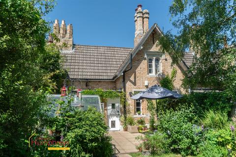 3 bedroom terraced house for sale, Poole Lane, Bournemouth