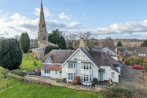 3 bedroom semi-detached house for sale, Stable Yard, Kettering NN14