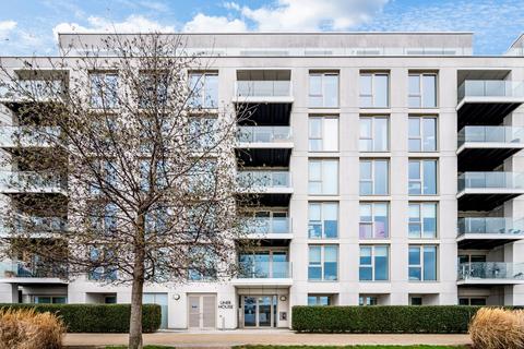 2 bedroom apartment for sale, Liner House, Royal Wharf, E16