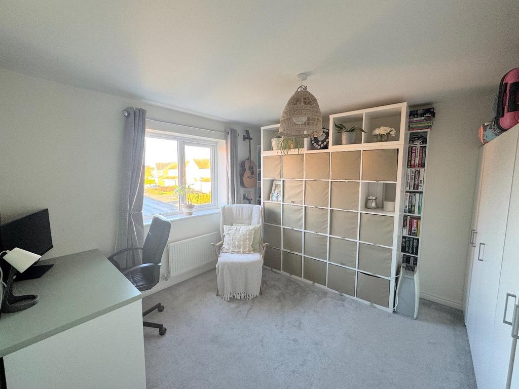 Bedroom 2 (rear)