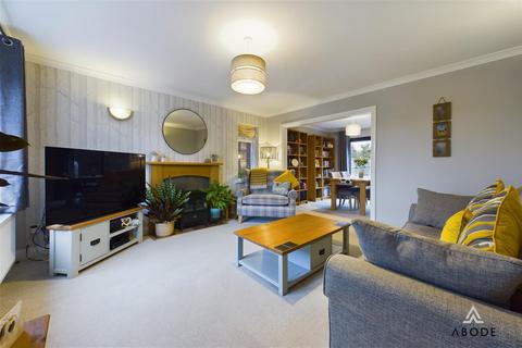 20 De Ferrers Croft, Stretton, Burton-on-trent, DE13 0FH