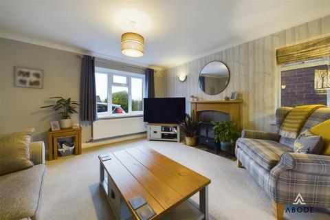 20 De Ferrers Croft, Stretton, Burton-on-trent, DE13 0FH