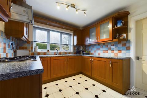 20 De Ferrers Croft, Stretton, Burton-on-trent, DE13 0FH