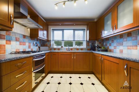 20 De Ferrers Croft, Stretton, Burton-on-trent, DE13 0FH