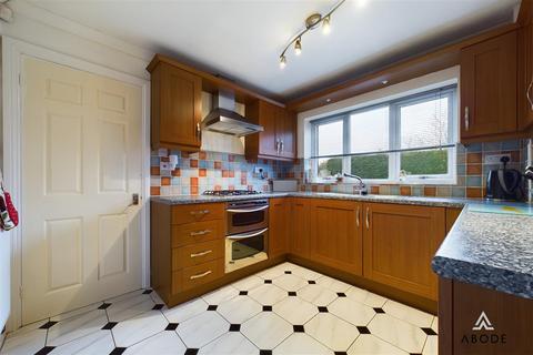 20 De Ferrers Croft, Stretton, Burton-on-trent, DE13 0FH