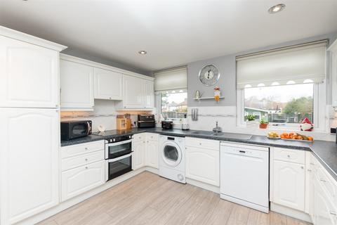 4 bedroom semi-detached house for sale, Wincrofts Drive, London