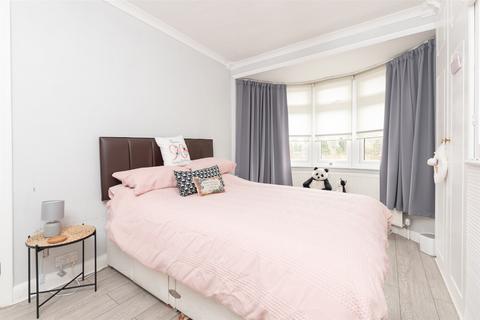 28 Wincrofts Drive, London, SE9 2RG