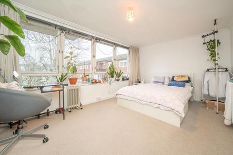 2 bedroom flat for sale, Ollgar Close, London W12