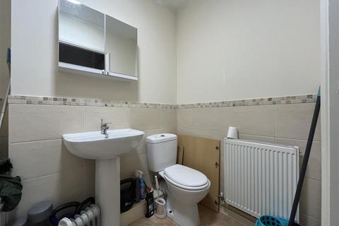 2 bedroom apartment for sale, Lime Grove, Seaforth, Liverpool