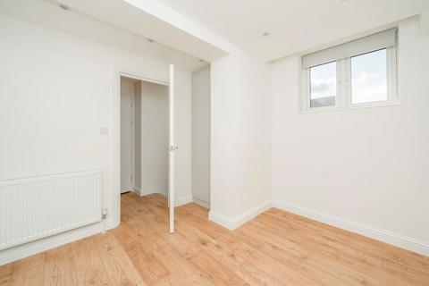 2 bedroom flat to rent, Kew Road, Richmond TW9