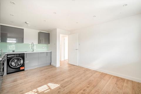 2 bedroom flat to rent, Kew Road, Richmond TW9