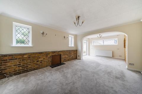 3 bedroom bungalow for sale, Malus Drive, Surrey KT15