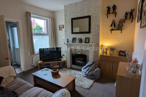 3 bedroom terraced house for sale, Asquith Street, Gainsborough