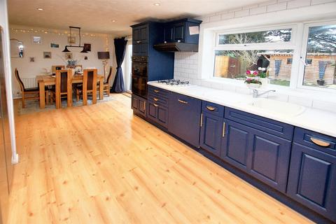 undefined, Raeburn Close, Tonbridge