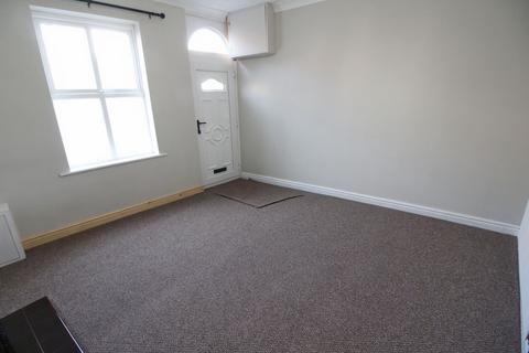 2 bedroom terraced house to rent, City Road, Wigan, WN5