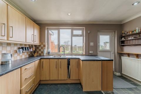 3 bedroom detached bungalow for sale, Snaith Road, East Cowick DN14