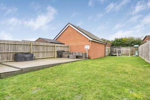 24 Vulcan View, Bicester, OX26 4AD