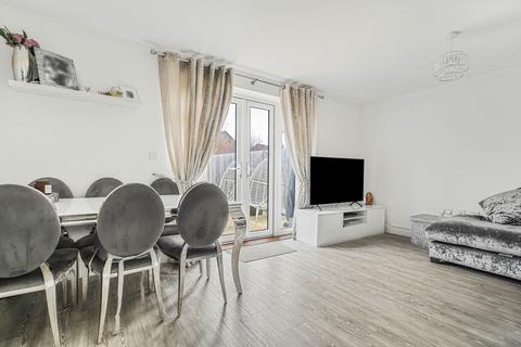 24 Vulcan View, Bicester, OX26 4AD