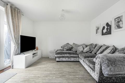 24 Vulcan View, Bicester, OX26 4AD