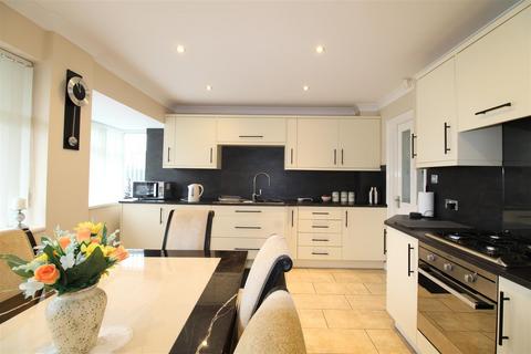 3 bedroom detached house for sale, High Street, Pensnett, Brierley Hill