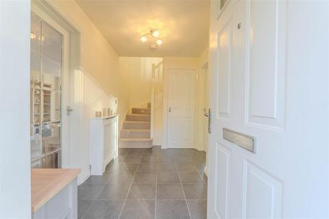 4 bedroom detached house for sale, Dawn Close, Wollaston, Stourbridge