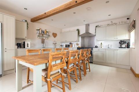 4 bedroom barn conversion for sale, Crown Lane, Iverley