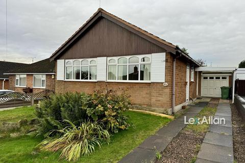 2 bedroom detached bungalow for sale, Hilldene Road, Kingswinford