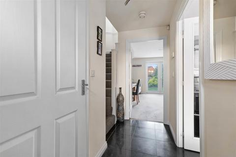 9 Bobeche Place, Kingswinford, DY6 7LU