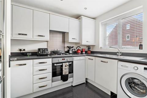 9 Bobeche Place, Kingswinford, DY6 7LU