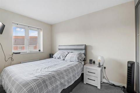 9 Bobeche Place, Kingswinford, DY6 7LU