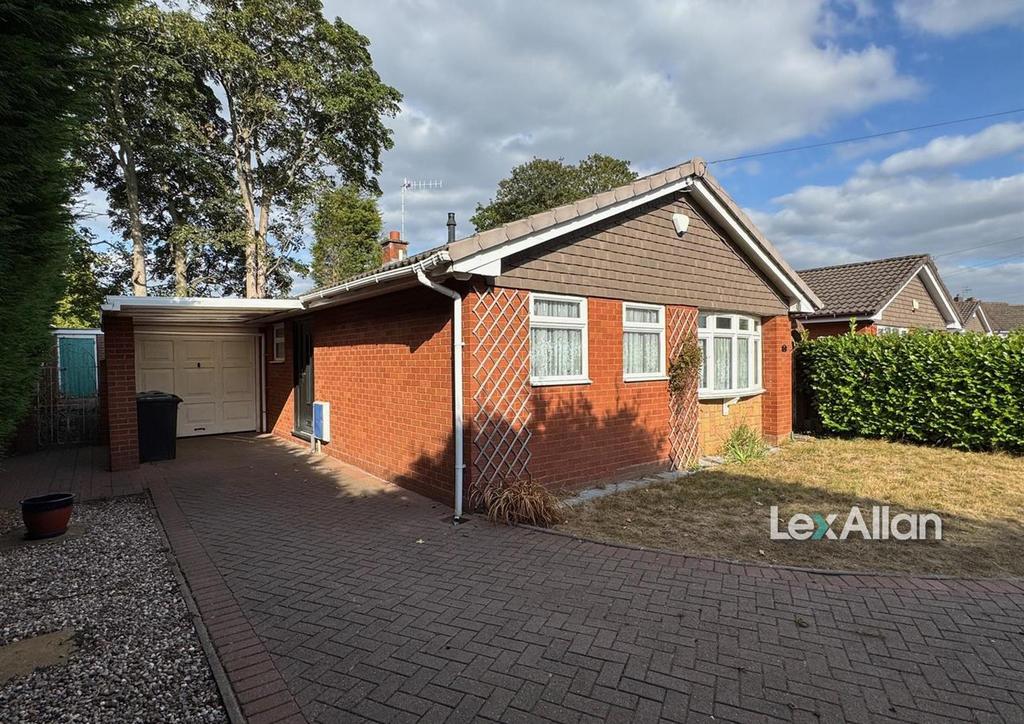 Rhodes Close Lower Gornal 2.jpg