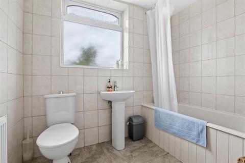 36 Clent Road, Stourbridge, DY8 4LN