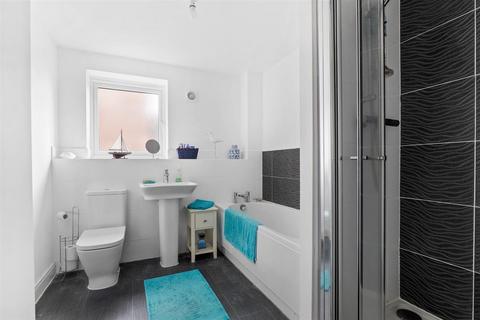 73 Argyle Close, Stourbridge, DY8 4XT