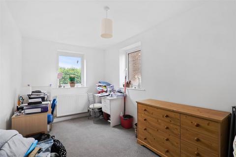 73 Argyle Close, Stourbridge, DY8 4XT