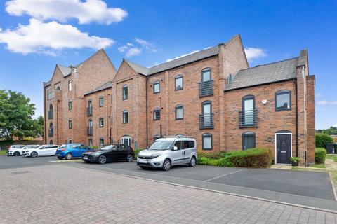 73 Argyle Close, Stourbridge, DY8 4XT