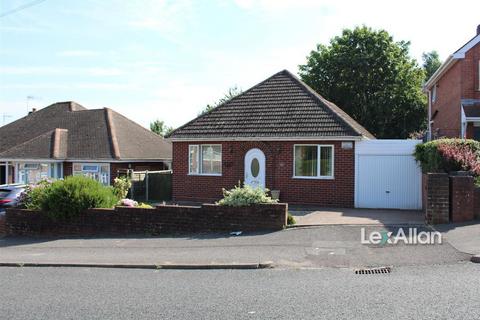 2 bedroom detached bungalow for sale, Kingsway, Stourbridge