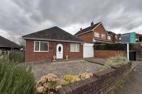 2 bedroom detached bungalow for sale, Kingsway, Stourbridge