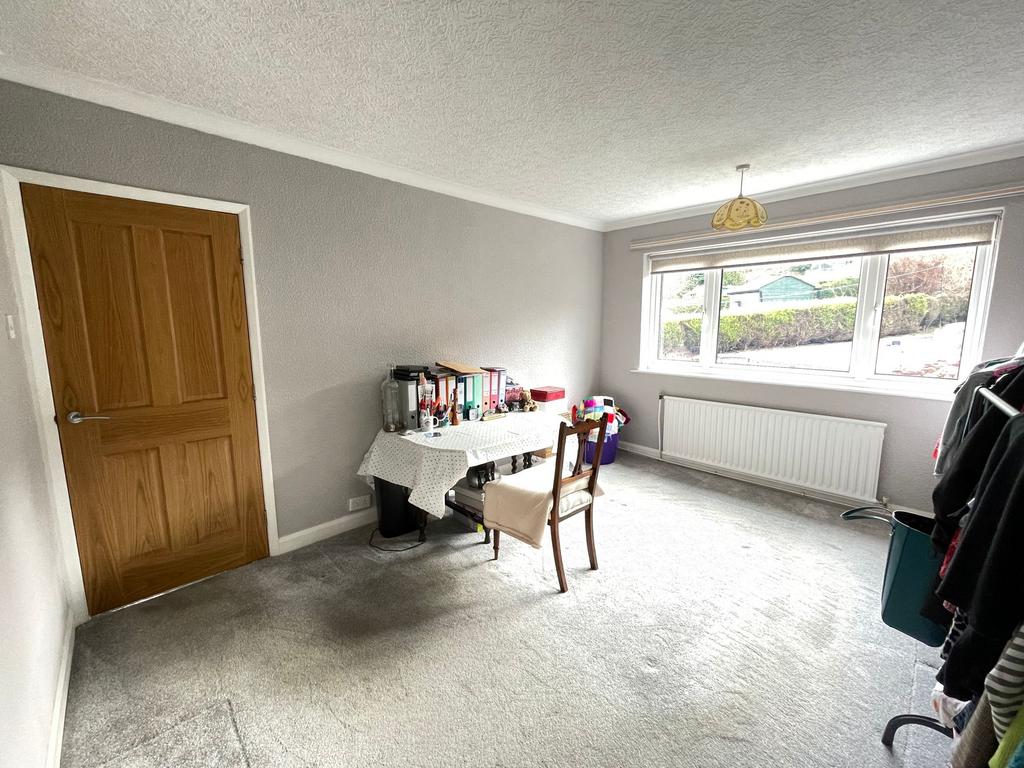 Bedroom 1 / lounge