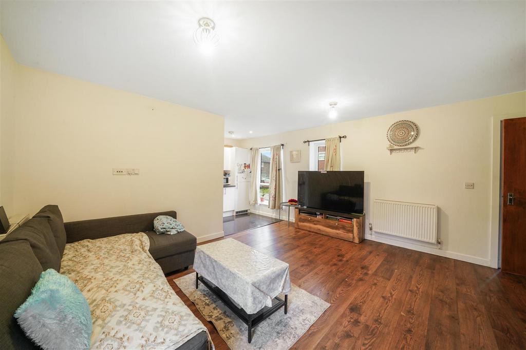 Flat 14, Montague Fell - b MVGualbf CFNB4to Trly.jpg