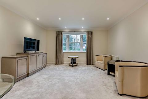 2 bedroom flat for sale, Dry Arch Road, Ascot, Berkshire