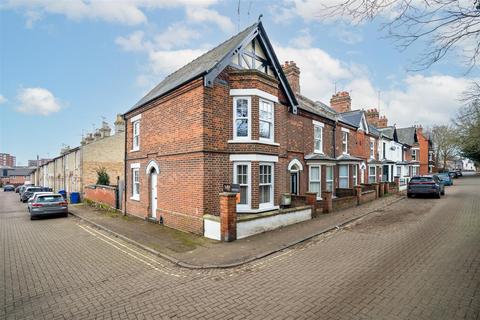 2 bedroom end of terrace house for sale, 1 Brazilian Terrace, Newmarket CB8