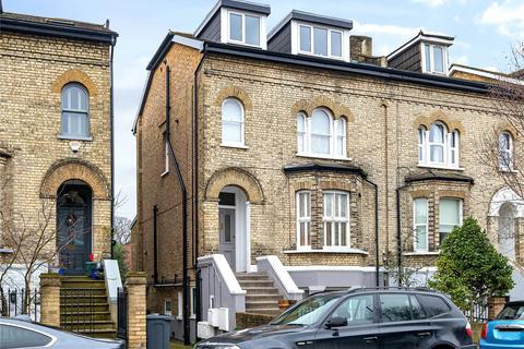 1 bedroom flat for sale, Stanley Road, Teddington, TW11