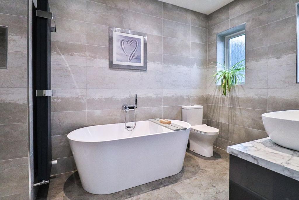 Ensuite 1 II