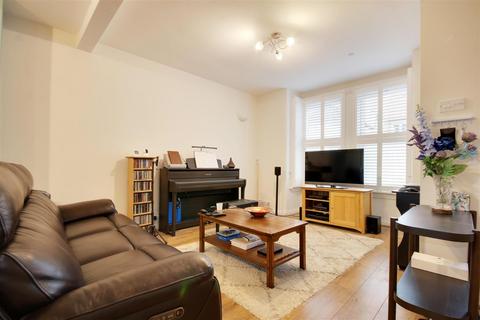 2 bedroom terraced house for sale, Gordon Road, Enfield