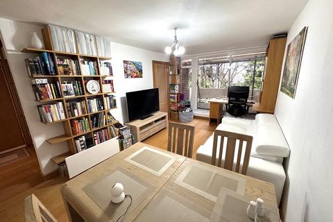 1 bedroom flat for sale, WOKING