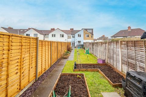 72 Somermead, Bristol, BS3 5QS