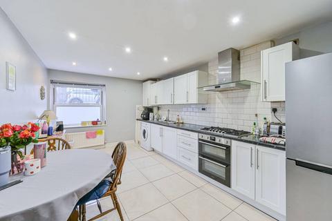 3 bedroom flat to rent, Leigham Avenue, Streatham Hill, London, SW16