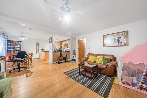 2 bedroom apartment for sale, Alexander Court, Dee Lane, Chester