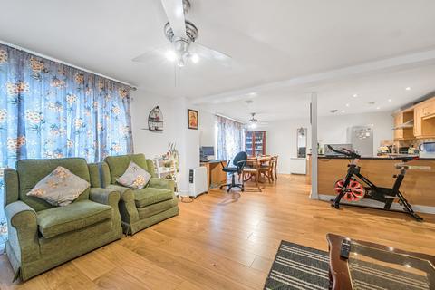 2 bedroom apartment for sale, Alexander Court, Dee Lane, Chester