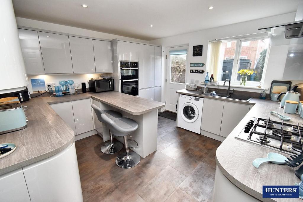 Kitchen-Breakfast room